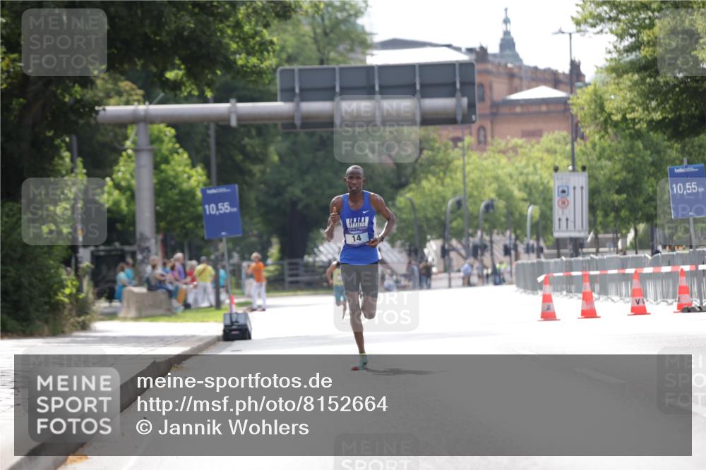 29.06.2025 - hella hamburg halbmarathon Jannik Wohlers http://msf.ph/oto/8152664 29.06.2025 09:32:01 Lombardsbrücke 17, 21 meine-sportfotos.de
