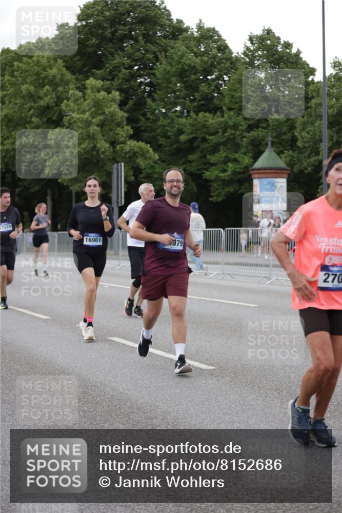 29.06.2025 - hella hamburg halbmarathon Jannik Wohlers http://msf.ph/oto/8152686 29.06.2025 10:52:36 Lombardsbrücke 2146, 2291, 2701, 2988, 3787, 4626, 4729, 6135, 6521, 7681, 7737, 9545, 10055, 10417, 10568, 10661, 10981, 11520, 11524, 11919, 12127, 12128, 13489, 13916, 13917, 14009, 14643, 14765, 14807, 14977, 14979, 16137, 16156, 16794, 16961, 18988 meine-sportfotos.de