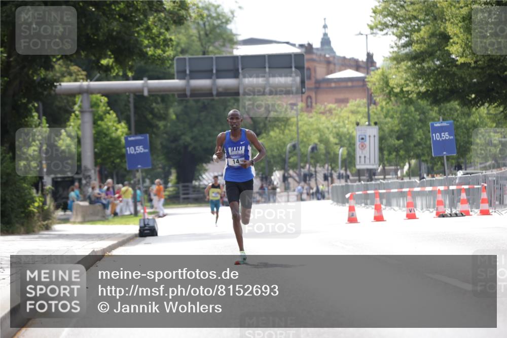 29.06.2025 - hella hamburg halbmarathon Jannik Wohlers http://msf.ph/oto/8152693 29.06.2025 09:32:02 Lombardsbrücke 14, 17, 21 meine-sportfotos.de
