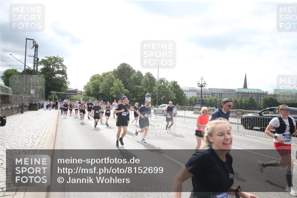 29.06.2025 - hella hamburg halbmarathon Jannik Wohlers http://msf.ph/oto/8152699 29.06.2025 10:42:10 Lombardsbrücke 1150, 1929, 1957, 1994, 2069, 2134, 2401, 2538, 2580, 2940, 2941, 3605, 3874, 4092, 4334, 4778, 4891, 5403, 5417, 5810, 6120, 6764, 7040, 7260, 7513, 7557, 7666, 8525, 8526, 8529, 8816, 9980, 10454, 10532, 10697, 10872, 10899, 11463, 11550, 11677, 12441, 12684, 13241, 13406, 13776, 14042, 14084, 14170, 14426, 14468, 14556, 14636, 14769, 15004, 15219, 15221, 15912, 15977, 16215, 16352, 16612 meine-sportfotos.de