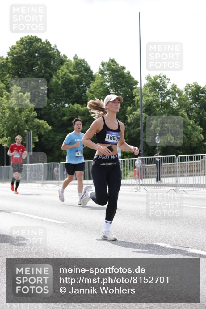 29.06.2025 - hella hamburg halbmarathon Jannik Wohlers http://msf.ph/oto/8152701 29.06.2025 10:15:27 Lombardsbrücke 1156, 1651, 2076, 3167, 4007, 5423, 7897, 7941, 7942, 8554, 8746, 8885, 9192, 9675, 9784, 10108, 10608, 11113, 11303, 11478, 11774, 11783, 11818, 12427, 12469, 12628, 13179, 13818, 13951, 14423, 14543, 14550, 14559, 14630, 15570, 15710, 15889, 15988, 16020, 16348, 16606, 16923, 17350, 18150, 18641, 18957 meine-sportfotos.de