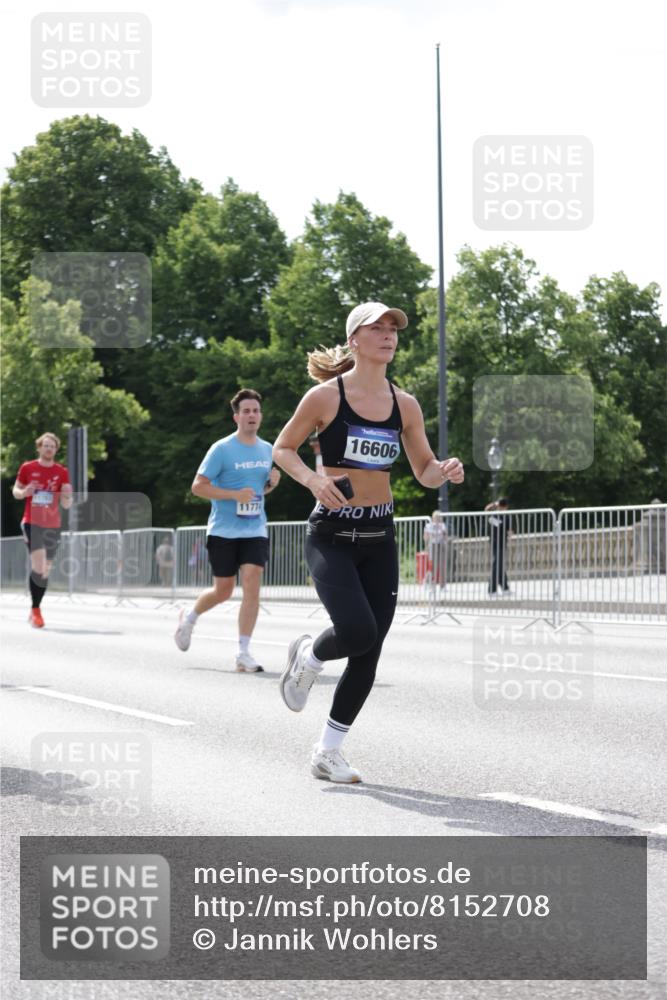 29.06.2025 - hella hamburg halbmarathon Jannik Wohlers http://msf.ph/oto/8152708 29.06.2025 10:15:27 Lombardsbrücke 1156, 1651, 2076, 3167, 4007, 5423, 7897, 7941, 7942, 8554, 8746, 8885, 9192, 9675, 9784, 10108, 10608, 11113, 11303, 11478, 11774, 11783, 11818, 12427, 12469, 12628, 13179, 13818, 13951, 14423, 14543, 14550, 14559, 14630, 15570, 15710, 15889, 15988, 16020, 16348, 16606, 16923, 17350, 18150, 18641, 18957 meine-sportfotos.de