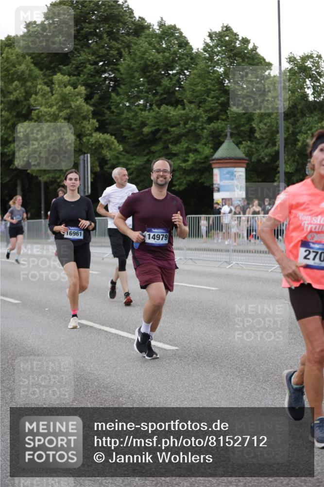 29.06.2025 - hella hamburg halbmarathon Jannik Wohlers http://msf.ph/oto/8152712 29.06.2025 10:52:36 Lombardsbrücke 2146, 2291, 2701, 2988, 3787, 4626, 4729, 6135, 6521, 7681, 7737, 9545, 10055, 10417, 10568, 10661, 10981, 11520, 11524, 11919, 12127, 12128, 13489, 13916, 13917, 14009, 14643, 14765, 14807, 14977, 14979, 16137, 16156, 16794, 16961, 18988 meine-sportfotos.de
