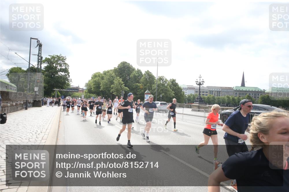 29.06.2025 - hella hamburg halbmarathon Jannik Wohlers http://msf.ph/oto/8152714 29.06.2025 10:42:10 Lombardsbrücke 1150, 1929, 1957, 1994, 2069, 2134, 2401, 2538, 2580, 2940, 2941, 3605, 3874, 4092, 4334, 4778, 4891, 5403, 5417, 5810, 6120, 6764, 7040, 7260, 7513, 7557, 7666, 8525, 8526, 8529, 8816, 9980, 10454, 10532, 10697, 10872, 10899, 11463, 11550, 11677, 12441, 12684, 13241, 13406, 13776, 14042, 14084, 14170, 14426, 14468, 14556, 14636, 14769, 15004, 15219, 15221, 15912, 15977, 16215, 16352, 16612 meine-sportfotos.de