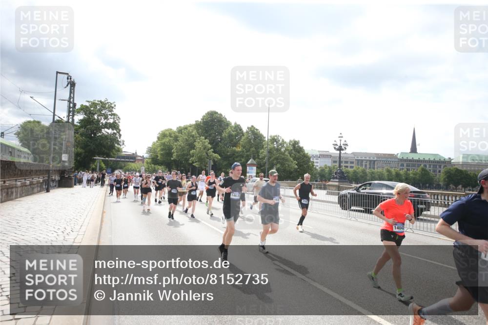 29.06.2025 - hella hamburg halbmarathon Jannik Wohlers http://msf.ph/oto/8152735 29.06.2025 10:42:10 Lombardsbrücke 1150, 1929, 1957, 1994, 2069, 2134, 2401, 2538, 2580, 2940, 2941, 3605, 3874, 4092, 4334, 4778, 4891, 5403, 5417, 5810, 6120, 6764, 7040, 7260, 7513, 7557, 7666, 8525, 8526, 8529, 8816, 9980, 10454, 10532, 10697, 10872, 10899, 11463, 11550, 11677, 12441, 12684, 13241, 13406, 13776, 14042, 14084, 14170, 14426, 14468, 14556, 14636, 14769, 15004, 15219, 15221, 15912, 15977, 16215, 16352, 16612 meine-sportfotos.de