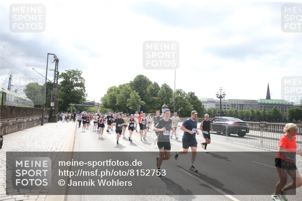 29.06.2025 - hella hamburg halbmarathon Jannik Wohlers http://msf.ph/oto/8152753 29.06.2025 10:42:11 Lombardsbrücke 1929, 1957, 1994, 2069, 2134, 2401, 2538, 2580, 2940, 2941, 3605, 3874, 4092, 4334, 4778, 5403, 5417, 5810, 6120, 6764, 7040, 7260, 7513, 7666, 8525, 8526, 8529, 8816, 9980, 10454, 10532, 10697, 10872, 10899, 11463, 11550, 11677, 12441, 12684, 13241, 13406, 13776, 14042, 14084, 14170, 14426, 14468, 14556, 14636, 14769, 15004, 15219, 15221, 15912, 15977, 16215, 16352, 16612 meine-sportfotos.de