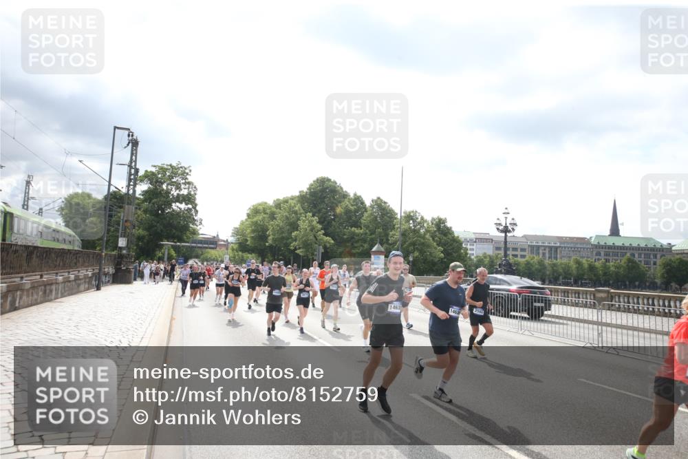29.06.2025 - hella hamburg halbmarathon Jannik Wohlers http://msf.ph/oto/8152759 29.06.2025 10:42:11 Lombardsbrücke 1929, 1957, 1994, 2069, 2134, 2401, 2538, 2580, 2940, 2941, 3605, 3874, 4092, 4334, 4778, 5403, 5417, 5810, 6120, 6764, 7040, 7260, 7513, 7666, 8525, 8526, 8529, 8816, 9980, 10454, 10532, 10697, 10872, 10899, 11463, 11550, 11677, 12441, 12684, 13241, 13406, 13776, 14042, 14084, 14170, 14426, 14468, 14556, 14636, 14769, 15004, 15219, 15221, 15912, 15977, 16215, 16352, 16612 meine-sportfotos.de