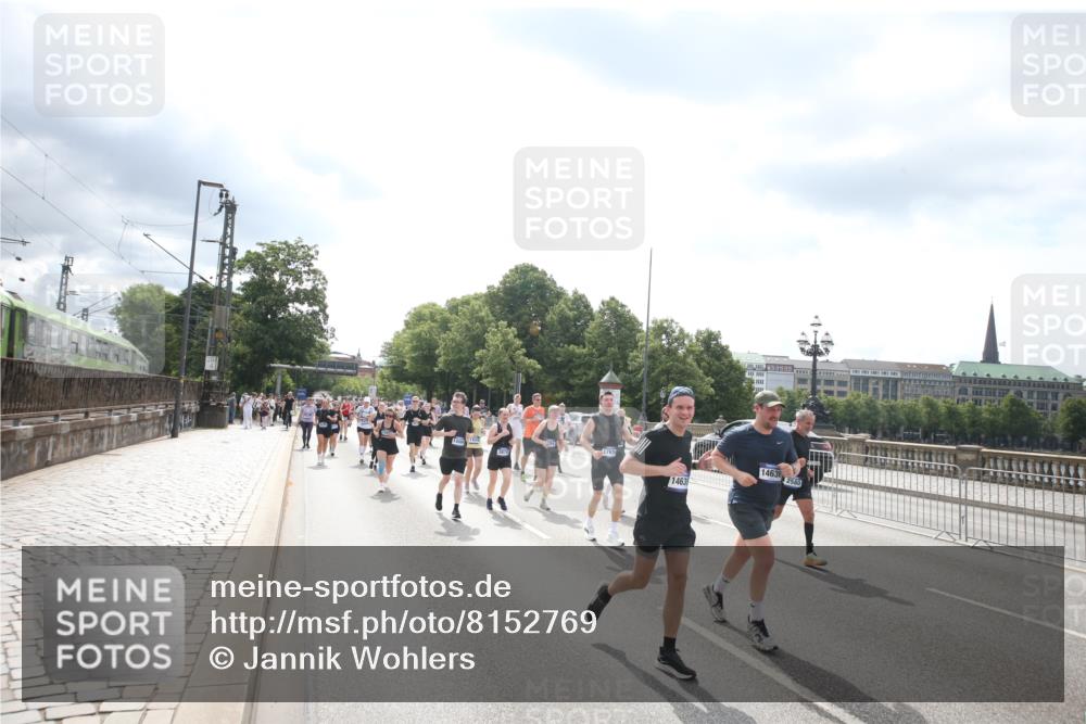 29.06.2025 - hella hamburg halbmarathon Jannik Wohlers http://msf.ph/oto/8152769 29.06.2025 10:42:11 Lombardsbrücke 1929, 1957, 1994, 2069, 2134, 2401, 2538, 2580, 2940, 2941, 3605, 3874, 4092, 4334, 4778, 5403, 5417, 5810, 6120, 6764, 7040, 7260, 7513, 7666, 8525, 8526, 8529, 8816, 9980, 10454, 10532, 10697, 10872, 10899, 11463, 11550, 11677, 12441, 12684, 13241, 13406, 13776, 14042, 14084, 14170, 14426, 14468, 14556, 14636, 14769, 15004, 15219, 15221, 15912, 15977, 16215, 16352, 16612 meine-sportfotos.de