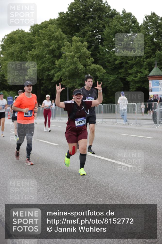 29.06.2025 - hella hamburg halbmarathon Jannik Wohlers http://msf.ph/oto/8152772 29.06.2025 10:52:38 Lombardsbrücke 2146, 2291, 2701, 2988, 3787, 4626, 4729, 6135, 6521, 7681, 7737, 9545, 10055, 10417, 10568, 10661, 10981, 11520, 11524, 11919, 12127, 12128, 13489, 13916, 13917, 14643, 14765, 14807, 14977, 14979, 16137, 16156, 16961, 18988 meine-sportfotos.de