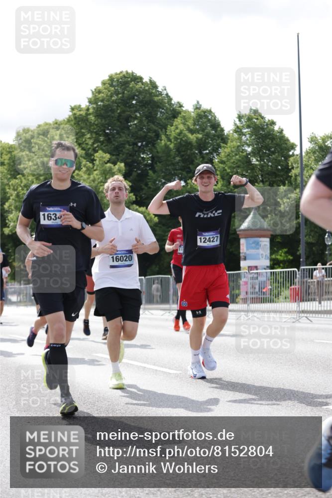 29.06.2025 - hella hamburg halbmarathon Jannik Wohlers http://msf.ph/oto/8152804 29.06.2025 10:15:29 Lombardsbrücke 1156, 1651, 2076, 2436, 3167, 4007, 5423, 7897, 7941, 7942, 8554, 8746, 8885, 9192, 9675, 9784, 10108, 10608, 11113, 11303, 11478, 11774, 11783, 11818, 12427, 12469, 12628, 13179, 13818, 13951, 14423, 14543, 14550, 14559, 15570, 15710, 15889, 15988, 16020, 16348, 16606, 16923, 17350, 17692, 18641, 18957, 19030 meine-sportfotos.de