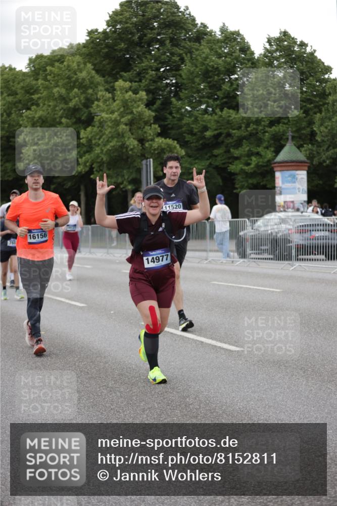 29.06.2025 - hella hamburg halbmarathon Jannik Wohlers http://msf.ph/oto/8152811 29.06.2025 10:52:38 Lombardsbrücke 2146, 2291, 2701, 2988, 3787, 4626, 4729, 6135, 6521, 7681, 7737, 9545, 10055, 10417, 10568, 10661, 10981, 11520, 11524, 11919, 12127, 12128, 13489, 13916, 13917, 14643, 14765, 14807, 14977, 14979, 16137, 16156, 16961, 18988 meine-sportfotos.de