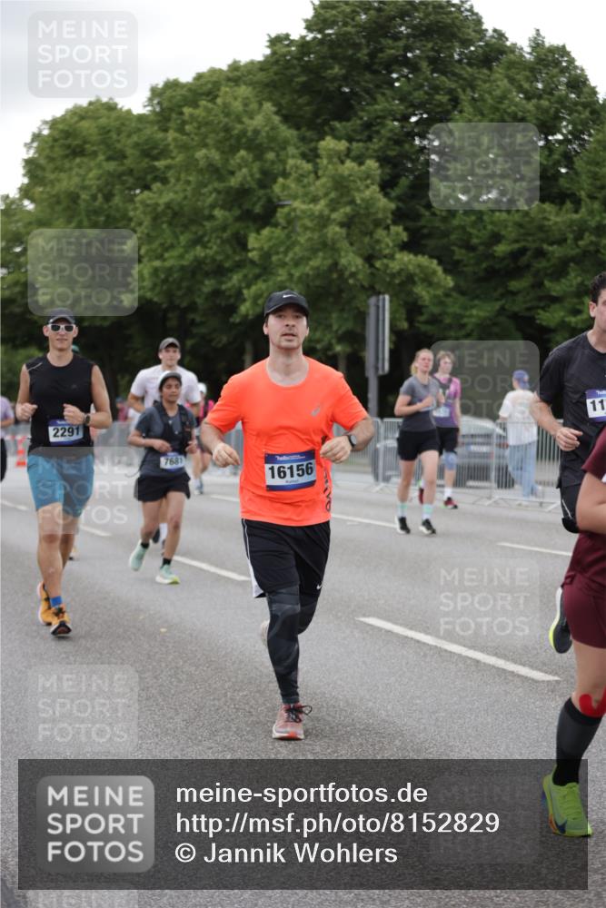 29.06.2025 - hella hamburg halbmarathon Jannik Wohlers http://msf.ph/oto/8152829 29.06.2025 10:52:39 Lombardsbrücke 2291, 2701, 2988, 3787, 4626, 4729, 6135, 6521, 7681, 7737, 9545, 10055, 10417, 10568, 10661, 11520, 11524, 11919, 12127, 12128, 13489, 13916, 13917, 14765, 14807, 14977, 14979, 16137, 16156, 16961, 18988 meine-sportfotos.de