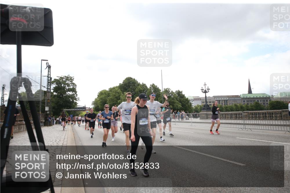 29.06.2025 - hella hamburg halbmarathon Jannik Wohlers http://msf.ph/oto/8152833 29.06.2025 10:44:16 Lombardsbrücke 2674, 3506, 4215, 4968, 5355, 5649, 6002, 7216, 9084, 9085, 9331, 9333, 9397, 9536, 10006, 10416, 11272, 12318, 12409, 13262, 13288, 14350, 14681, 14971, 15809, 16232, 16494, 16577, 17372, 18454, 18459, 19133 meine-sportfotos.de