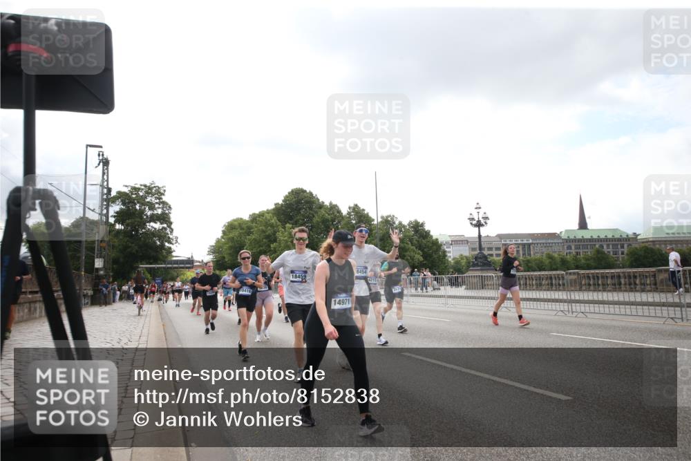 29.06.2025 - hella hamburg halbmarathon Jannik Wohlers http://msf.ph/oto/8152838 29.06.2025 10:44:16 Lombardsbrücke 2674, 3506, 4215, 4968, 5355, 5649, 6002, 7216, 9084, 9085, 9331, 9333, 9397, 9536, 10006, 10416, 11272, 12318, 12409, 13262, 13288, 14350, 14681, 14971, 15809, 16232, 16494, 16577, 17372, 18454, 18459, 19133 meine-sportfotos.de
