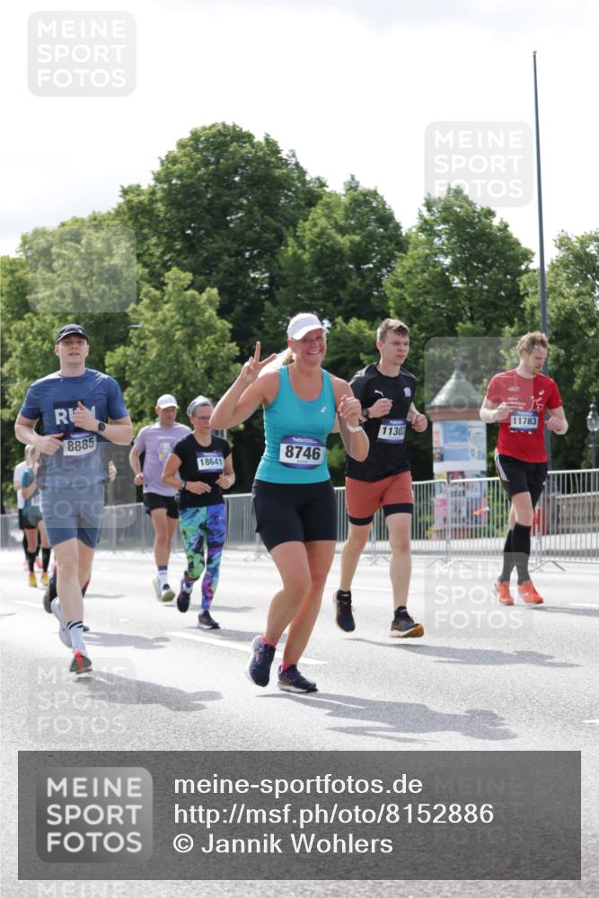 29.06.2025 - hella hamburg halbmarathon Jannik Wohlers http://msf.ph/oto/8152886 29.06.2025 10:15:30 Lombardsbrücke 1156, 1651, 2076, 2436, 3167, 4007, 4828, 5423, 7897, 7941, 7942, 8554, 8746, 8885, 9192, 9675, 9784, 10608, 11113, 11303, 11478, 11774, 11783, 11818, 12427, 12469, 12628, 13179, 13818, 13951, 14423, 14543, 14550, 14559, 15570, 15710, 15889, 15988, 16020, 16348, 16606, 16923, 17350, 17692, 18641, 18957, 19030 meine-sportfotos.de