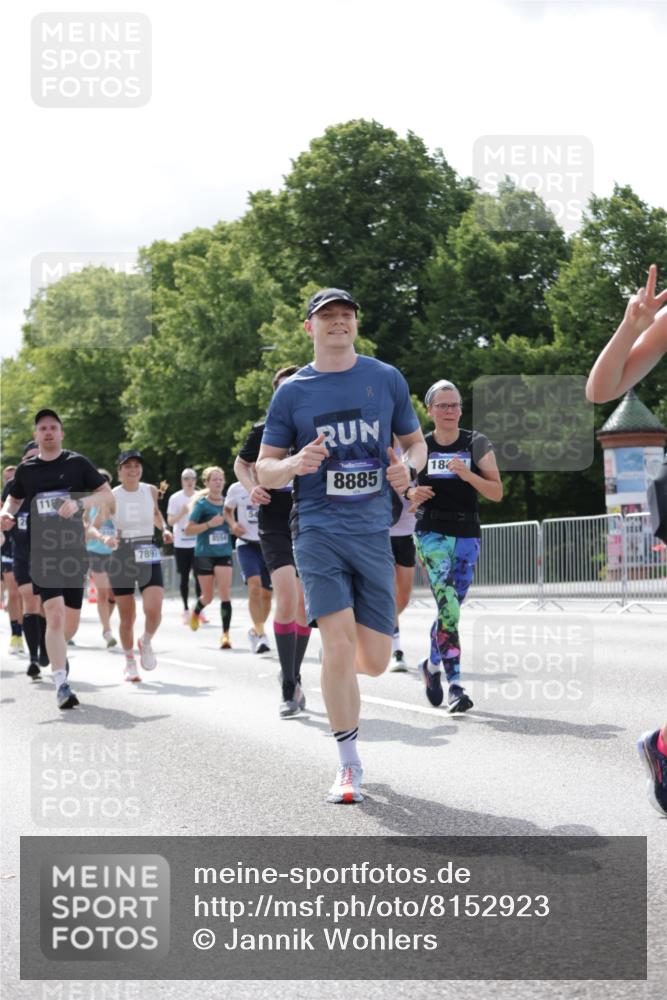 29.06.2025 - hella hamburg halbmarathon Jannik Wohlers http://msf.ph/oto/8152923 29.06.2025 10:15:31 Lombardsbrücke 1156, 1308, 1651, 2071, 2076, 2436, 3167, 4007, 4828, 5423, 7897, 7941, 7942, 8169, 8554, 8746, 8885, 9675, 9784, 10608, 11113, 11303, 11478, 11774, 11783, 11818, 12427, 12469, 12628, 13179, 13818, 13951, 14423, 14543, 14550, 14559, 15570, 15571, 15710, 15889, 15988, 16020, 16348, 16606, 16923, 17350, 17692, 18641, 18957, 19030 meine-sportfotos.de