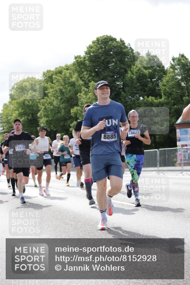 29.06.2025 - hella hamburg halbmarathon Jannik Wohlers http://msf.ph/oto/8152928 29.06.2025 10:15:31 Lombardsbrücke 1156, 1308, 1651, 2071, 2076, 2436, 3167, 4007, 4828, 5423, 7897, 7941, 7942, 8169, 8554, 8746, 8885, 9675, 9784, 10608, 11113, 11303, 11478, 11774, 11783, 11818, 12427, 12469, 12628, 13179, 13818, 13951, 14423, 14543, 14550, 14559, 15570, 15571, 15710, 15889, 15988, 16020, 16348, 16606, 16923, 17350, 17692, 18641, 18957, 19030 meine-sportfotos.de