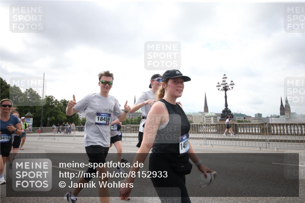 29.06.2025 - hella hamburg halbmarathon Jannik Wohlers http://msf.ph/oto/8152933 29.06.2025 10:44:18 Lombardsbrücke 2674, 3506, 4215, 4968, 5355, 7216, 8582, 9084, 9085, 9331, 9333, 9397, 9536, 10006, 10416, 11272, 12318, 13262, 13288, 14325, 14350, 14681, 14971, 15809, 16101, 16494, 16577, 17372, 18454, 18459, 19133 meine-sportfotos.de