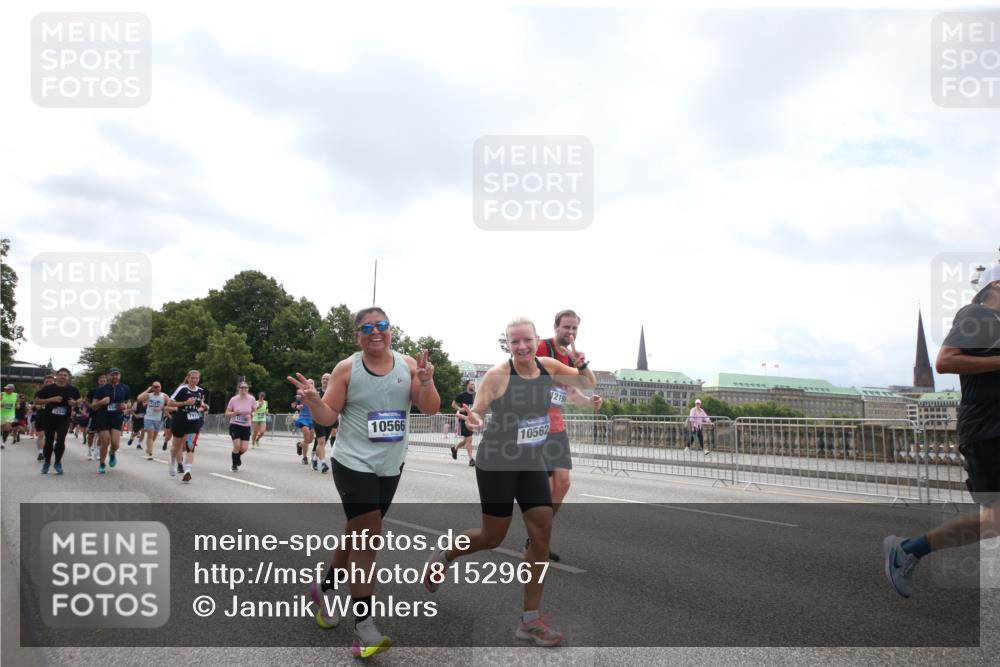 29.06.2025 - hella hamburg halbmarathon Jannik Wohlers http://msf.ph/oto/8152967 29.06.2025 10:44:43 Lombardsbrücke 1024, 1629, 1685, 1798, 2007, 2779, 3160, 3164, 3570, 3993, 4186, 4275, 4337, 4851, 5190, 6509, 6980, 7699, 7912, 8594, 8762, 8907, 10562, 10566, 10707, 11314, 11393, 12198, 12332, 12334, 12394, 12793, 12905, 13261, 13555, 13580, 14002, 14513, 14758, 14777, 15458, 15750, 15751, 15998, 16850, 17521, 18084, 18230, 18294 meine-sportfotos.de