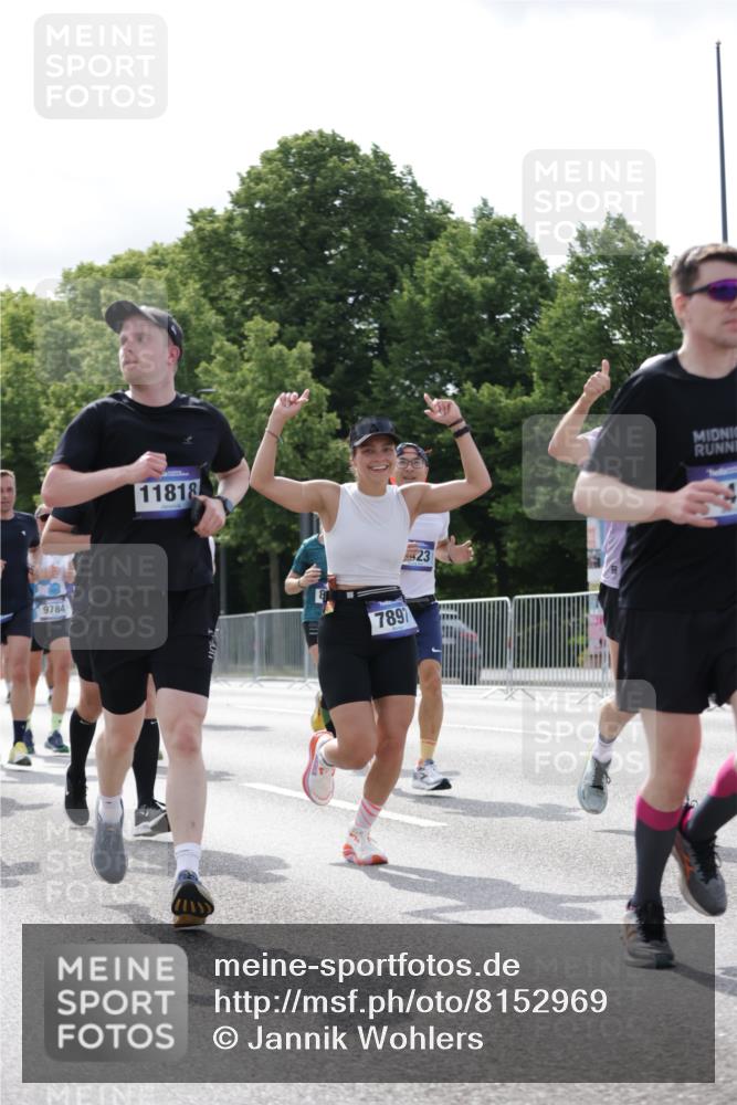 29.06.2025 - hella hamburg halbmarathon Jannik Wohlers http://msf.ph/oto/8152969 29.06.2025 10:15:33 Lombardsbrücke 1156, 1308, 1651, 2071, 2076, 2165, 2436, 3167, 4828, 5423, 7897, 7941, 7942, 8169, 8554, 8746, 8885, 9675, 9784, 10608, 11113, 11303, 11478, 11774, 11783, 11818, 12427, 12469, 12628, 13179, 13951, 14423, 14543, 14559, 15570, 15571, 15710, 15889, 15988, 16020, 16348, 16606, 16923, 17692, 18641, 18957, 19030 meine-sportfotos.de