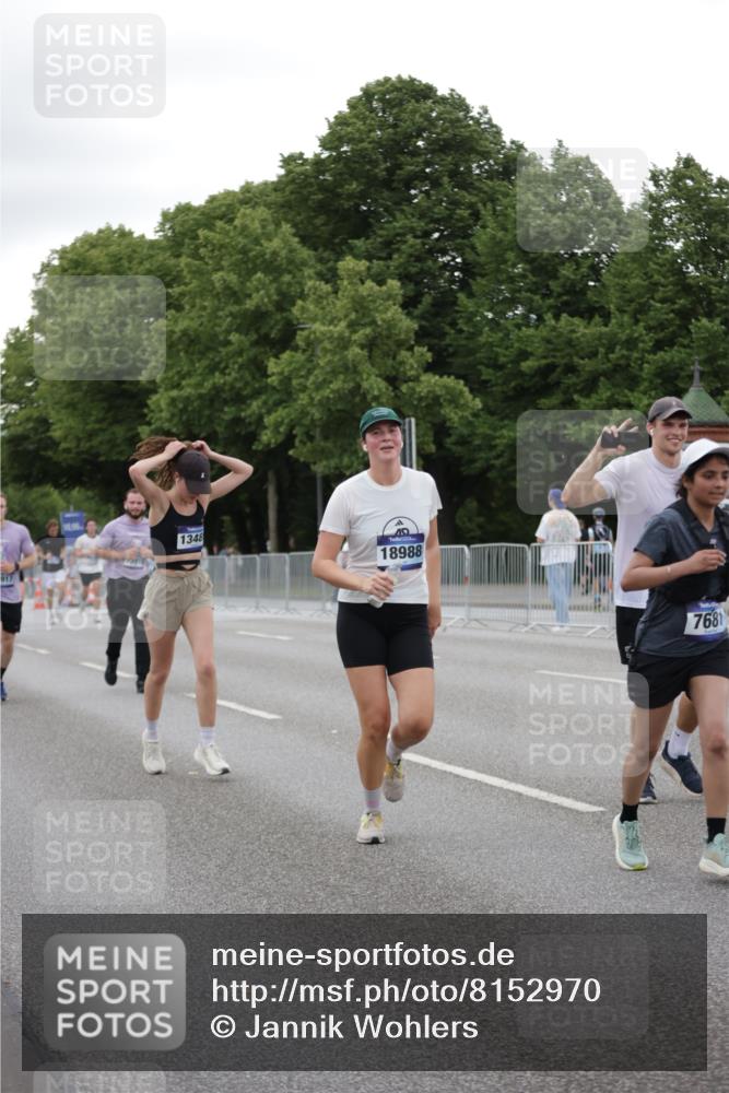 29.06.2025 - hella hamburg halbmarathon Jannik Wohlers http://msf.ph/oto/8152970 29.06.2025 10:52:42 Lombardsbrücke 2291, 2701, 2988, 3787, 4626, 5428, 6135, 6521, 7483, 7681, 10417, 10568, 10661, 11520, 11524, 13489, 13916, 13917, 14038, 14761, 14765, 14807, 14977, 14979, 16137, 16156, 16961, 18988 meine-sportfotos.de