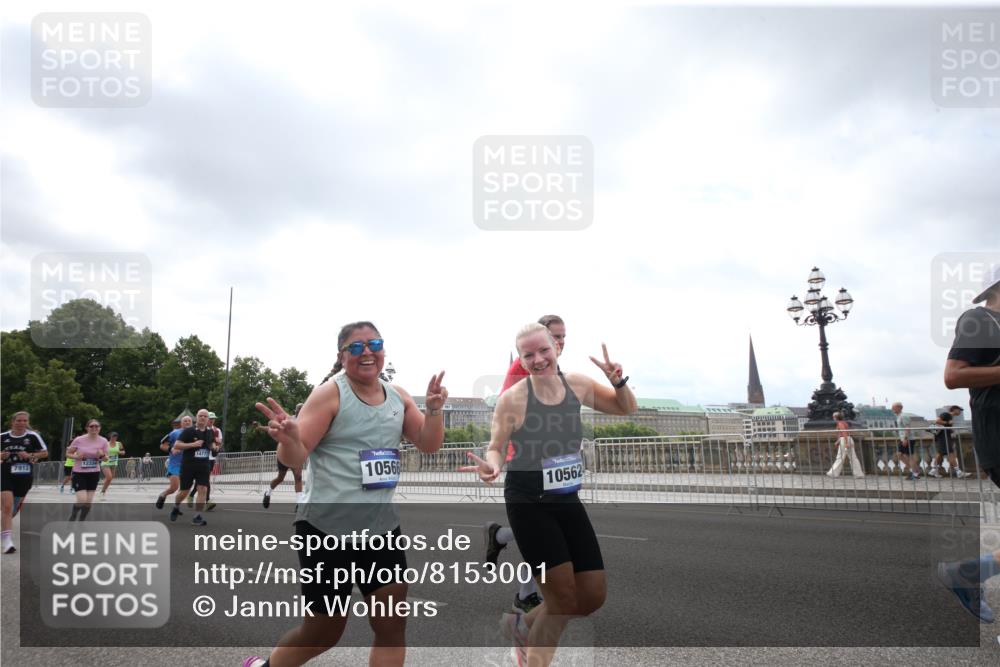 29.06.2025 - hella hamburg halbmarathon Jannik Wohlers http://msf.ph/oto/8153001 29.06.2025 10:44:44 Lombardsbrücke 1024, 1685, 1798, 2007, 2779, 3160, 3164, 3993, 4186, 4337, 4851, 5099, 5190, 6509, 6788, 6980, 7699, 7912, 8594, 8605, 8762, 8907, 10562, 10566, 10707, 11314, 11393, 12198, 12332, 12334, 12394, 12793, 12905, 13555, 13580, 14002, 14513, 14758, 14777, 15458, 15750, 15751, 15998, 16850, 17521, 18084, 18230, 18294 meine-sportfotos.de