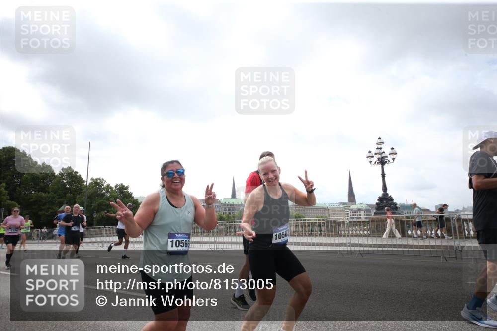 29.06.2025 - hella hamburg halbmarathon Jannik Wohlers http://msf.ph/oto/8153005 29.06.2025 10:44:44 Lombardsbrücke 1024, 1685, 1798, 2007, 2779, 3160, 3164, 3993, 4186, 4337, 4851, 5099, 5190, 6509, 6788, 6980, 7699, 7912, 8594, 8605, 8762, 8907, 10562, 10566, 10707, 11314, 11393, 12198, 12332, 12334, 12394, 12793, 12905, 13555, 13580, 14002, 14513, 14758, 14777, 15458, 15750, 15751, 15998, 16850, 17521, 18084, 18230, 18294 meine-sportfotos.de