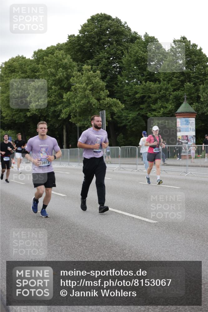29.06.2025 - hella hamburg halbmarathon Jannik Wohlers http://msf.ph/oto/8153067 29.06.2025 10:52:45 Lombardsbrücke 2291, 2409, 2988, 3787, 4626, 5428, 6135, 6521, 7483, 7681, 8414, 10417, 10568, 10661, 11520, 11524, 12193, 12700, 13489, 13916, 13917, 14038, 14761, 14765, 14807, 14977, 14979, 16137, 16156, 16961, 17012, 17577, 18311, 18988 meine-sportfotos.de