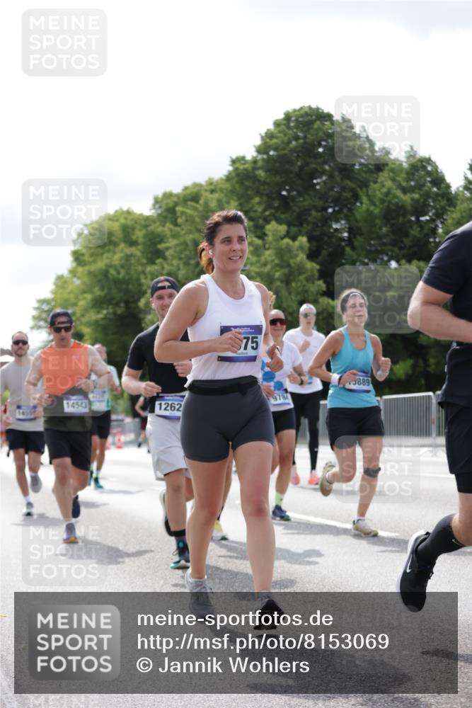 29.06.2025 - hella hamburg halbmarathon Jannik Wohlers http://msf.ph/oto/8153069 29.06.2025 10:15:35 Lombardsbrücke 1156, 1308, 1651, 2071, 2076, 2165, 2436, 3167, 4828, 5046, 5423, 7897, 7941, 7942, 8169, 8274, 8554, 8746, 8885, 9675, 9784, 9802, 10107, 10608, 11113, 11303, 11478, 11774, 11783, 11818, 12427, 12469, 12628, 14543, 14559, 15571, 15889, 16020, 16348, 16606, 17692, 18641, 19030 meine-sportfotos.de