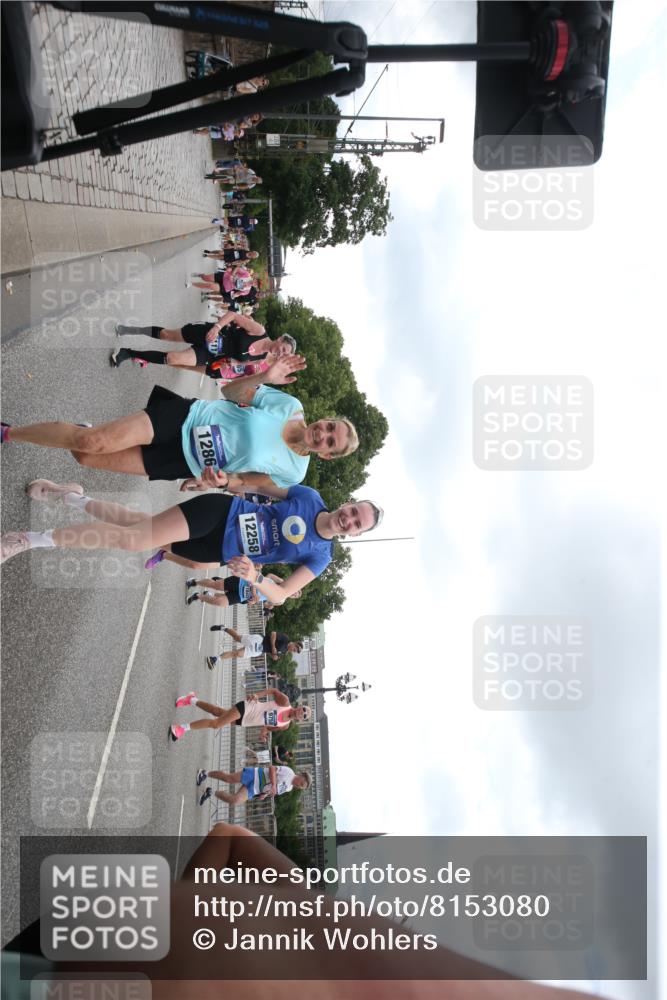 29.06.2025 - hella hamburg halbmarathon Jannik Wohlers http://msf.ph/oto/8153080 29.06.2025 10:46:40 Lombardsbrücke 1073, 1185, 1286, 1593, 1607, 1720, 1961, 2211, 2327, 2537, 2555, 2556, 2665, 2981, 4239, 4483, 5111, 5114, 5796, 5953, 6485, 6496, 7073, 7430, 7431, 8131, 8486, 8684, 8706, 8967, 9050, 9139, 9557, 9743, 9758, 9774, 9949, 10514, 10515, 11618, 11621, 12258, 12538, 12630, 12989, 13172, 13430, 13431, 13756, 14370, 14680, 14891, 15806, 15865, 16077, 16684, 16836, 17015, 17288, 17356, 18147, 18315, 18403, 18654, 18674, 18950 meine-sportfotos.de