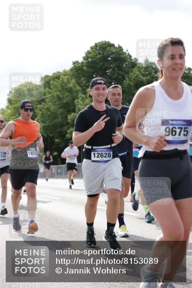 29.06.2025 - hella hamburg halbmarathon Jannik Wohlers http://msf.ph/oto/8153089 29.06.2025 10:15:35 Lombardsbrücke 1156, 1308, 1651, 2071, 2076, 2165, 2436, 3167, 4828, 5046, 5423, 7897, 7941, 7942, 8169, 8274, 8554, 8746, 8885, 9675, 9784, 9802, 10107, 10608, 11113, 11303, 11478, 11774, 11783, 11818, 12427, 12469, 12628, 14543, 14559, 15571, 15889, 16020, 16348, 16606, 17692, 18641, 19030 meine-sportfotos.de