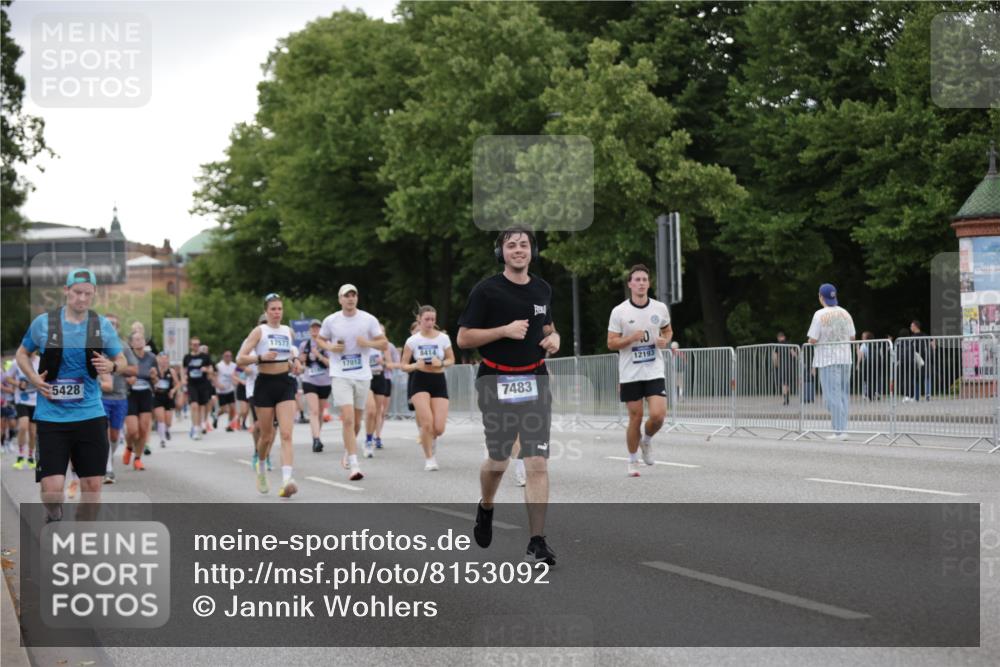 29.06.2025 - hella hamburg halbmarathon Jannik Wohlers http://msf.ph/oto/8153092 29.06.2025 10:52:48 Lombardsbrücke 2291, 2409, 4195, 4626, 5428, 6135, 6521, 7483, 7681, 8414, 9764, 10043, 10490, 10661, 11520, 11524, 12193, 12219, 12700, 13011, 13326, 13489, 13916, 13917, 14038, 14419, 14761, 14977, 16137, 17012, 17577, 17600, 18311, 18988 meine-sportfotos.de