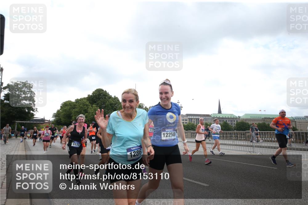 29.06.2025 - hella hamburg halbmarathon Jannik Wohlers http://msf.ph/oto/8153110 29.06.2025 10:46:40 Lombardsbrücke 1073, 1185, 1286, 1593, 1607, 1720, 1961, 2211, 2327, 2537, 2555, 2556, 2665, 2981, 4239, 4483, 5111, 5114, 5796, 5953, 6485, 6496, 7073, 7430, 7431, 8131, 8486, 8684, 8706, 8967, 9050, 9139, 9557, 9743, 9758, 9774, 9949, 10514, 10515, 11618, 11621, 12258, 12538, 12630, 12989, 13172, 13430, 13431, 13756, 14370, 14680, 14891, 15806, 15865, 16077, 16684, 16836, 17015, 17288, 17356, 18147, 18315, 18403, 18654, 18674, 18950 meine-sportfotos.de