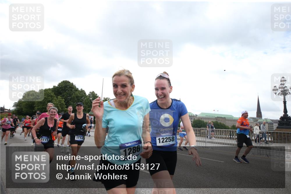 29.06.2025 - hella hamburg halbmarathon Jannik Wohlers http://msf.ph/oto/8153127 29.06.2025 10:46:41 Lombardsbrücke 1073, 1185, 1286, 1593, 1607, 1961, 2211, 2327, 2537, 2555, 2556, 2665, 2981, 4239, 4483, 5111, 5114, 5796, 5953, 6485, 6496, 7073, 7430, 7431, 8131, 8486, 8684, 8706, 8967, 9050, 9139, 9557, 9758, 9774, 9949, 10514, 11618, 11621, 12258, 12538, 12630, 12989, 13172, 13430, 13431, 13819, 14370, 14680, 15806, 15865, 16077, 16684, 16836, 17015, 17288, 17356, 18147, 18403, 18654, 18674, 18753, 18950 meine-sportfotos.de