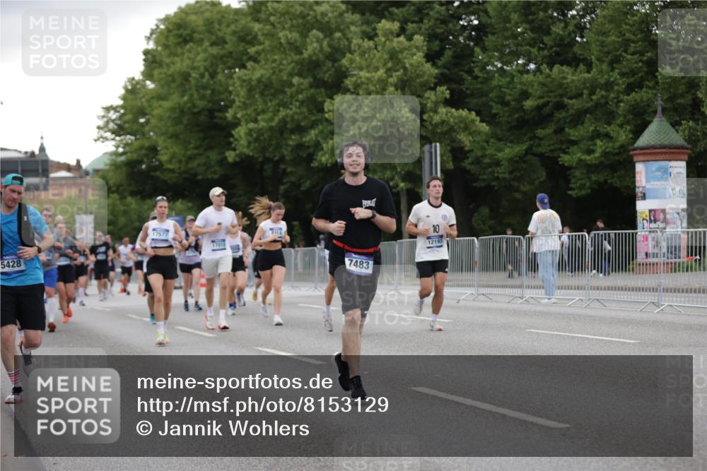 29.06.2025 - hella hamburg halbmarathon Jannik Wohlers http://msf.ph/oto/8153129 29.06.2025 10:52:49 Lombardsbrücke 2291, 2409, 4195, 4626, 5428, 6521, 7483, 7681, 8212, 8414, 9764, 10043, 10490, 10661, 11520, 11524, 12193, 12219, 12700, 13011, 13326, 13489, 13916, 13917, 14038, 14419, 14761, 16137, 17012, 17577, 17600, 18311, 18988 meine-sportfotos.de