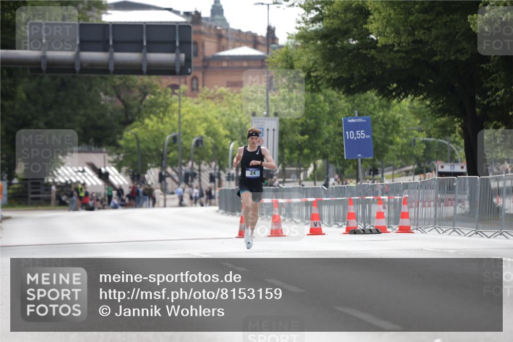 29.06.2025 - hella hamburg halbmarathon Jannik Wohlers http://msf.ph/oto/8153159 29.06.2025 09:32:52 Lombardsbrücke  meine-sportfotos.de