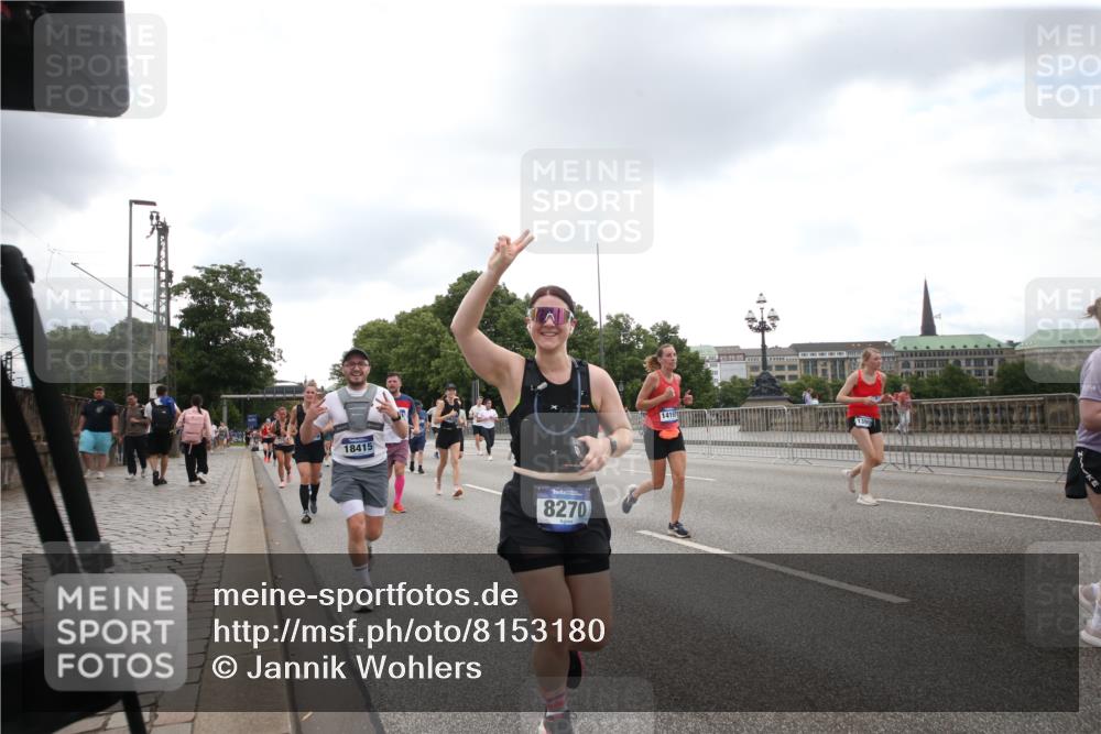 29.06.2025 - hella hamburg halbmarathon Jannik Wohlers http://msf.ph/oto/8153180 29.06.2025 10:47:10 Lombardsbrücke 1045, 1434, 2148, 2407, 2704, 2790, 2882, 2994, 3339, 4037, 4325, 4423, 4974, 4975, 5621, 5622, 5895, 6255, 6256, 6995, 7403, 7970, 8270, 8550, 8953, 9687, 9969, 9972, 10075, 10206, 10991, 11276, 11351, 11458, 11730, 11738, 11802, 12431, 12432, 13737, 13806, 13830, 13898, 13909, 14197, 14516, 14517, 15413, 15543, 16018, 16305, 16552, 16686, 17122, 17216, 17514, 18415, 18474, 18623, 18852, 18858 meine-sportfotos.de