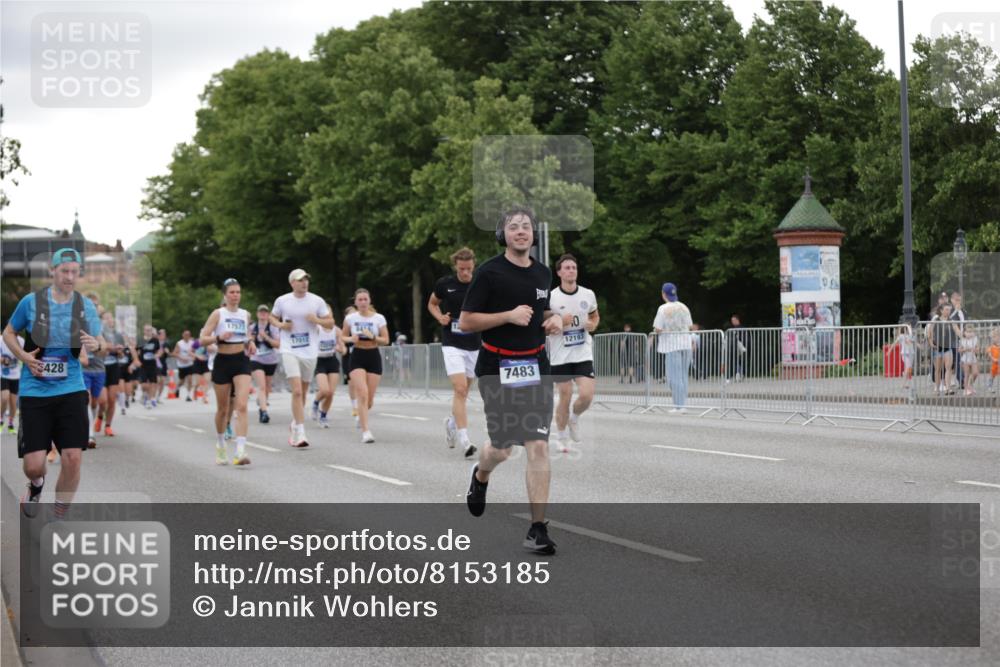 29.06.2025 - hella hamburg halbmarathon Jannik Wohlers http://msf.ph/oto/8153185 29.06.2025 10:52:49 Lombardsbrücke 2291, 2409, 4195, 4626, 5428, 6521, 7483, 7681, 8212, 8414, 9764, 10043, 10490, 10661, 11520, 11524, 12193, 12219, 12700, 13011, 13326, 13489, 13916, 13917, 14038, 14419, 14761, 16137, 17012, 17577, 17600, 18311, 18988 meine-sportfotos.de