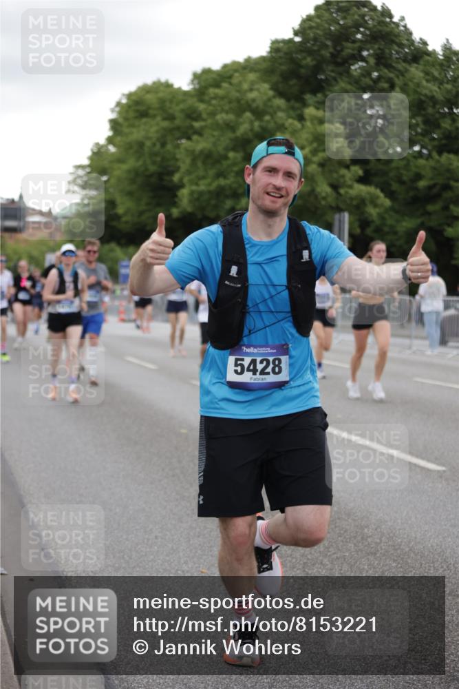 29.06.2025 - hella hamburg halbmarathon Jannik Wohlers http://msf.ph/oto/8153221 29.06.2025 10:52:52 Lombardsbrücke 1340, 1900, 1906, 2065, 2409, 4195, 4626, 5428, 7483, 8189, 8212, 8414, 8515, 8906, 9685, 9764, 10043, 10175, 10490, 10661, 12193, 12219, 12700, 13011, 13326, 13489, 13916, 13917, 14038, 14419, 14761, 16137, 17012, 17577, 17600, 18311, 18988 meine-sportfotos.de
