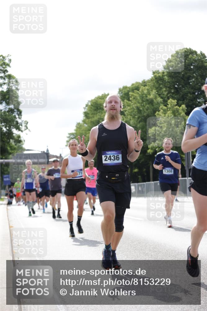 29.06.2025 - hella hamburg halbmarathon Jannik Wohlers http://msf.ph/oto/8153229 29.06.2025 10:15:38 Lombardsbrücke 1156, 1308, 1651, 2071, 2076, 2165, 2436, 2803, 3167, 4828, 5046, 5423, 7897, 8169, 8274, 8554, 8746, 8885, 9601, 9675, 9784, 9802, 10107, 10292, 10844, 10990, 11113, 11303, 11478, 11774, 11783, 11818, 12427, 12628, 14543, 14559, 15571, 15724, 15889, 16020, 16348, 16606, 17692, 18641, 19030 meine-sportfotos.de
