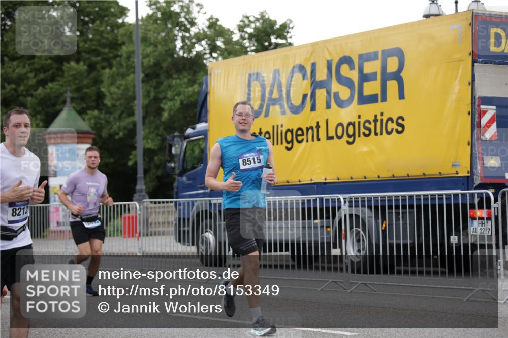 29.06.2025 - hella hamburg halbmarathon Jannik Wohlers http://msf.ph/oto/8153349 29.06.2025 10:53:00 Lombardsbrücke 1340, 1709, 1900, 1906, 1984, 2065, 2409, 3226, 4195, 4595, 5428, 5562, 5815, 6041, 6044, 7068, 7483, 7611, 7876, 8189, 8212, 8414, 8515, 8906, 9456, 9685, 9764, 9785, 10043, 10175, 10490, 11489, 11914, 12068, 12082, 12193, 12219, 12280, 12700, 13011, 13072, 13326, 13351, 14038, 14065, 14419, 14761, 15498, 16979, 17012, 17236, 17577, 17600, 18057, 18079, 18144, 18311, 18523, 18532, 18593 meine-sportfotos.de