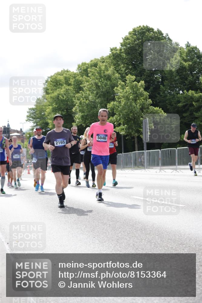 29.06.2025 - hella hamburg halbmarathon Jannik Wohlers http://msf.ph/oto/8153364 29.06.2025 10:15:41 Lombardsbrücke 1156, 1308, 1651, 2071, 2076, 2165, 2436, 2803, 2835, 3167, 4637, 4828, 5046, 5423, 7897, 8169, 8274, 8554, 8746, 8885, 9601, 9675, 9784, 9802, 9881, 10107, 10292, 10844, 10990, 11113, 11303, 11478, 11774, 11783, 11818, 12427, 12628, 14543, 15571, 15724, 15889, 16020, 16348, 16921, 17692, 18641, 18735, 19030 meine-sportfotos.de