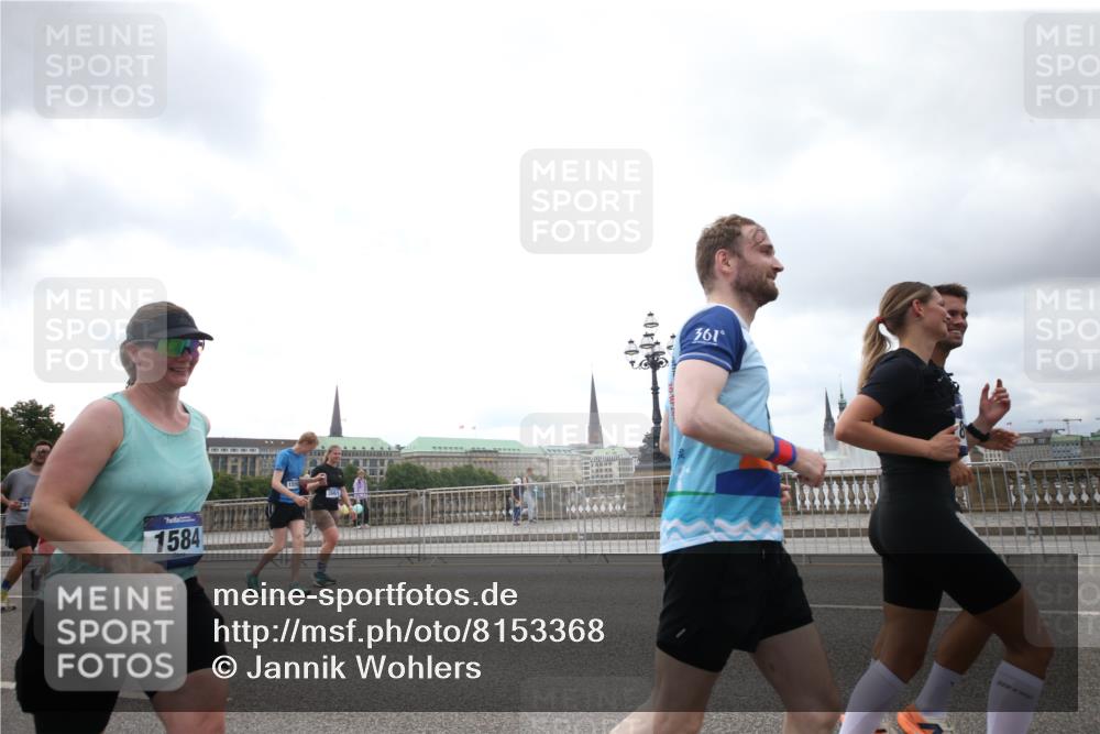 29.06.2025 - hella hamburg halbmarathon Jannik Wohlers http://msf.ph/oto/8153368 29.06.2025 10:48:19 Lombardsbrücke 1142, 1167, 1584, 2437, 2438, 2716, 2792, 5010, 7203, 7947, 7948, 8719, 8760, 9552, 9787, 10059, 10204, 10366, 10524, 10654, 10656, 11364, 11365, 11762, 11776, 11861, 13775, 13814, 13845, 14382, 15715, 15833, 16042, 16498, 16499, 16525, 16701, 16974, 17046, 18282, 18496, 18909, 19024, 19083, 19135 meine-sportfotos.de