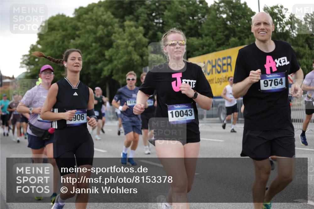 29.06.2025 - hella hamburg halbmarathon Jannik Wohlers http://msf.ph/oto/8153378 29.06.2025 10:53:01 Lombardsbrücke 1340, 1709, 1900, 1906, 1984, 2065, 2409, 2429, 3226, 4195, 4595, 5428, 5562, 5815, 6041, 6044, 7068, 7483, 7611, 7876, 8189, 8212, 8414, 8515, 8906, 9077, 9456, 9685, 9764, 9785, 10043, 10175, 10490, 11489, 11914, 12068, 12082, 12193, 12219, 12259, 12280, 12459, 12700, 13011, 13072, 13326, 13351, 14038, 14065, 14419, 14761, 15498, 16979, 17012, 17236, 17577, 17600, 18057, 18079, 18144, 18311, 18523, 18532, 18593, 18609 meine-sportfotos.de