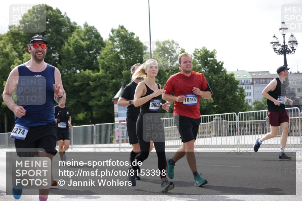29.06.2025 - hella hamburg halbmarathon Jannik Wohlers http://msf.ph/oto/8153398 29.06.2025 10:15:44 Lombardsbrücke 1156, 1308, 1651, 2071, 2076, 2165, 2436, 2803, 2835, 3134, 4637, 4828, 5046, 5423, 7897, 8169, 8274, 8554, 9601, 9784, 9802, 9881, 10107, 10183, 10292, 10844, 10990, 11113, 11303, 11478, 11818, 12628, 14543, 15332, 15487, 15571, 15724, 15889, 16921, 17592, 17692, 18641, 18735, 19030 meine-sportfotos.de