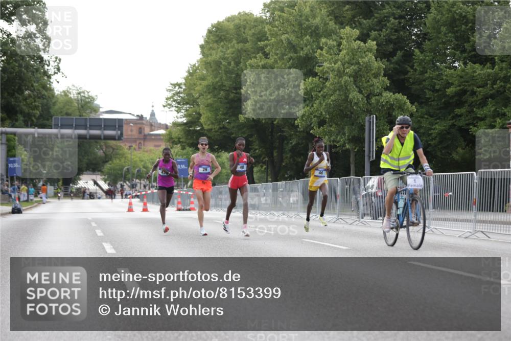29.06.2025 - hella hamburg halbmarathon Jannik Wohlers http://msf.ph/oto/8153399 29.06.2025 09:34:37 Lombardsbrücke 29, 43, 46, 48 meine-sportfotos.de