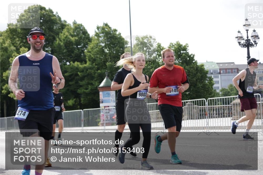 29.06.2025 - hella hamburg halbmarathon Jannik Wohlers http://msf.ph/oto/8153403 29.06.2025 10:15:44 Lombardsbrücke 1156, 1308, 1651, 2071, 2076, 2165, 2436, 2803, 2835, 3134, 4637, 4828, 5046, 5423, 7897, 8169, 8274, 8554, 9601, 9784, 9802, 9881, 10107, 10183, 10292, 10844, 10990, 11113, 11303, 11478, 11818, 12628, 14543, 15332, 15487, 15571, 15724, 15889, 16921, 17592, 17692, 18641, 18735, 19030 meine-sportfotos.de