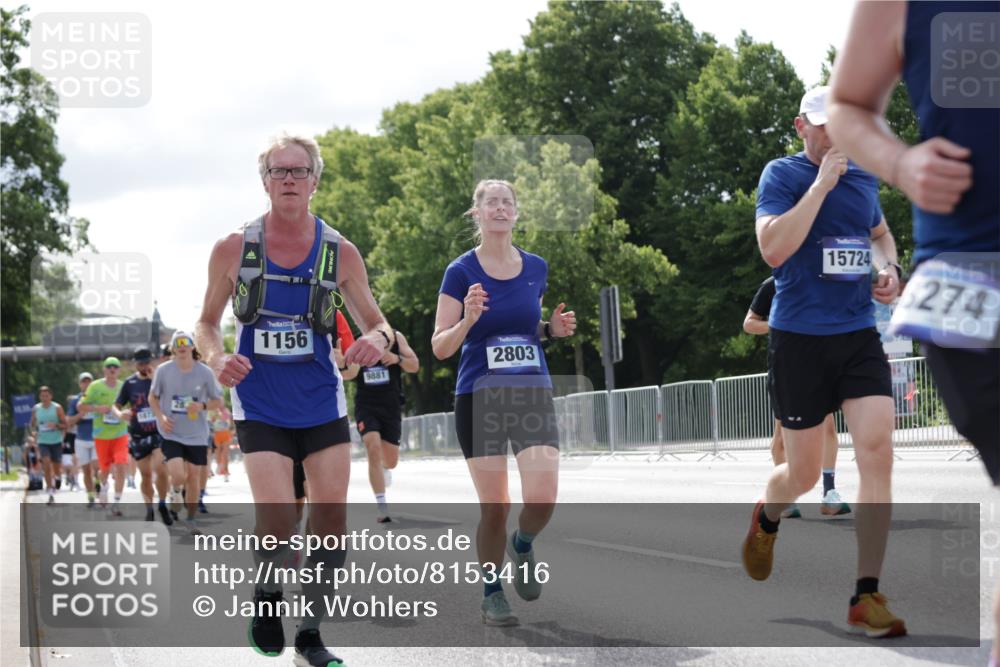 29.06.2025 - hella hamburg halbmarathon Jannik Wohlers http://msf.ph/oto/8153416 29.06.2025 10:15:45 Lombardsbrücke 1156, 1308, 1651, 2071, 2076, 2165, 2436, 2803, 2835, 3134, 3648, 4637, 4828, 5046, 5423, 7897, 8169, 8274, 8554, 9601, 9784, 9802, 9881, 10107, 10183, 10292, 10844, 10990, 11113, 11818, 12572, 12628, 13215, 14543, 15332, 15487, 15571, 15724, 15889, 16921, 17592, 17692, 18735, 19030 meine-sportfotos.de