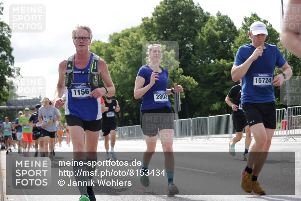 29.06.2025 - hella hamburg halbmarathon Jannik Wohlers http://msf.ph/oto/8153434 29.06.2025 10:15:45 Lombardsbrücke 1156, 1308, 1651, 2071, 2076, 2165, 2436, 2803, 2835, 3134, 3648, 4637, 4828, 5046, 5423, 7897, 8169, 8274, 8554, 9601, 9784, 9802, 9881, 10107, 10183, 10292, 10844, 10990, 11113, 11818, 12572, 12628, 13215, 14543, 15332, 15487, 15571, 15724, 15889, 16921, 17592, 17692, 18735, 19030 meine-sportfotos.de