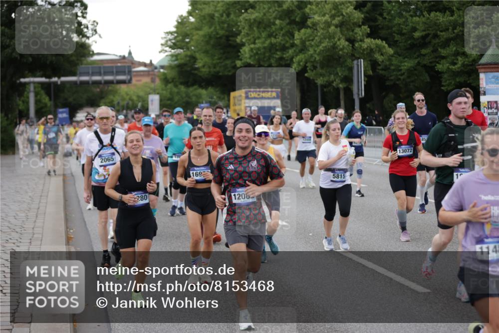 29.06.2025 - hella hamburg halbmarathon Jannik Wohlers http://msf.ph/oto/8153468 29.06.2025 10:53:06 Lombardsbrücke 1340, 1709, 1900, 1906, 1984, 2065, 2409, 2429, 3226, 4195, 4595, 5562, 5815, 5857, 6041, 6044, 6306, 6913, 6996, 7068, 7537, 7611, 7876, 7890, 8189, 8212, 8515, 8906, 9077, 9456, 9685, 9764, 9785, 10043, 10175, 10490, 11489, 11914, 12068, 12082, 12219, 12259, 12280, 12459, 13011, 13072, 13326, 13351, 14065, 14419, 14927, 15118, 15498, 15804, 16979, 17236, 17600, 17709, 18057, 18079, 18083, 18144, 18311, 18523, 18532, 18593, 18609 meine-sportfotos.de